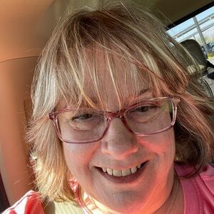 Meet your Posher, Tina